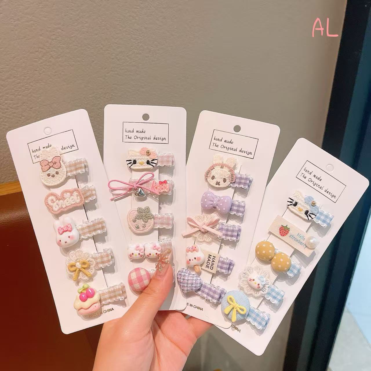Set 5 kẹp mái bọc vải – Thỏ, mèo, kitty đáng yêu – Phụ kiện tóc cho bé gái phong cách ngọt ngào Set 5 kẹp mái bọc vải – Thỏ, mèo, kitty đáng yêu – Phụ kiện tóc cho bé gái phong cách ngọt ngào